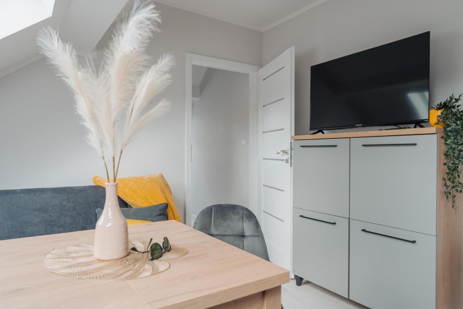 Apartamenty Ok'S - Blisko Centrum W Pelni Wyposazone - By Spaceapart Jelenia Gora Exterior photo